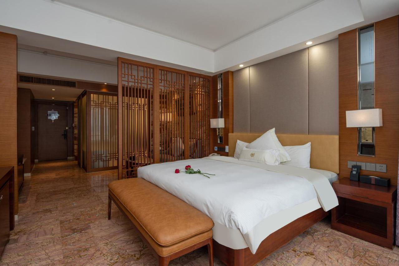 King Royal Hotel Yunfu Exterior foto